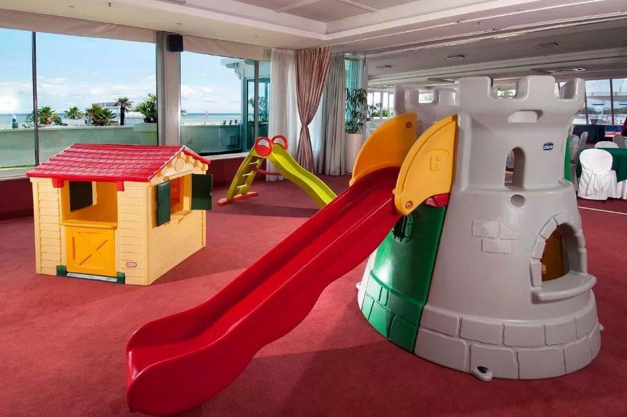 Hotel Mediterraneo Riccione Esterno foto