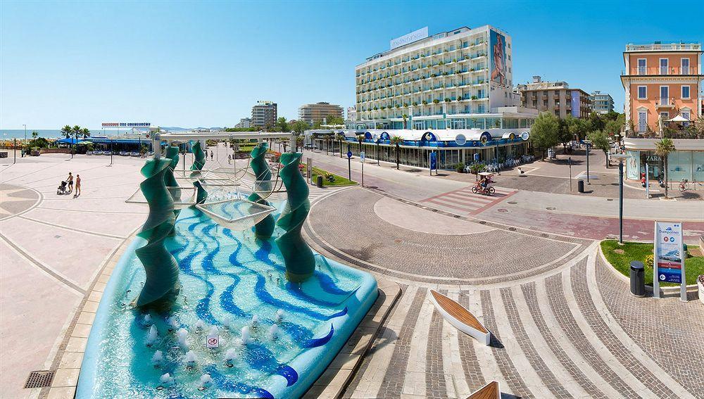 Hotel Mediterraneo Riccione Esterno foto