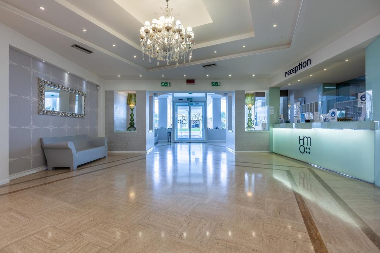 Hotel Mediterraneo Riccione Esterno foto