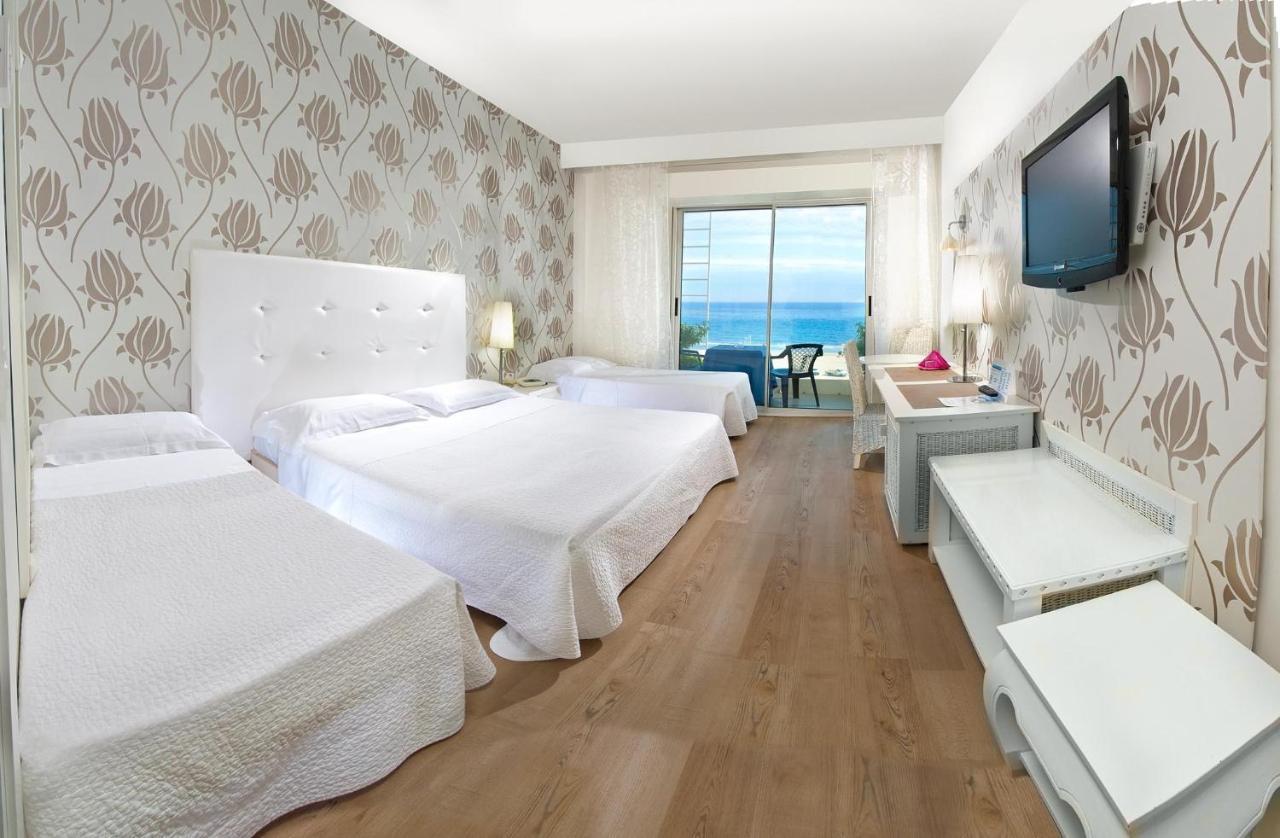 Hotel Mediterraneo Riccione Esterno foto