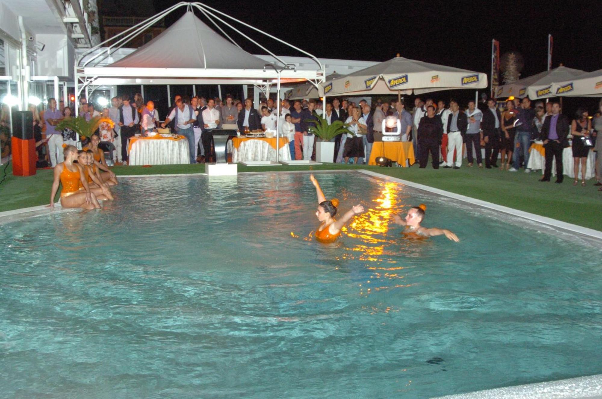 Hotel Mediterraneo Riccione Esterno foto