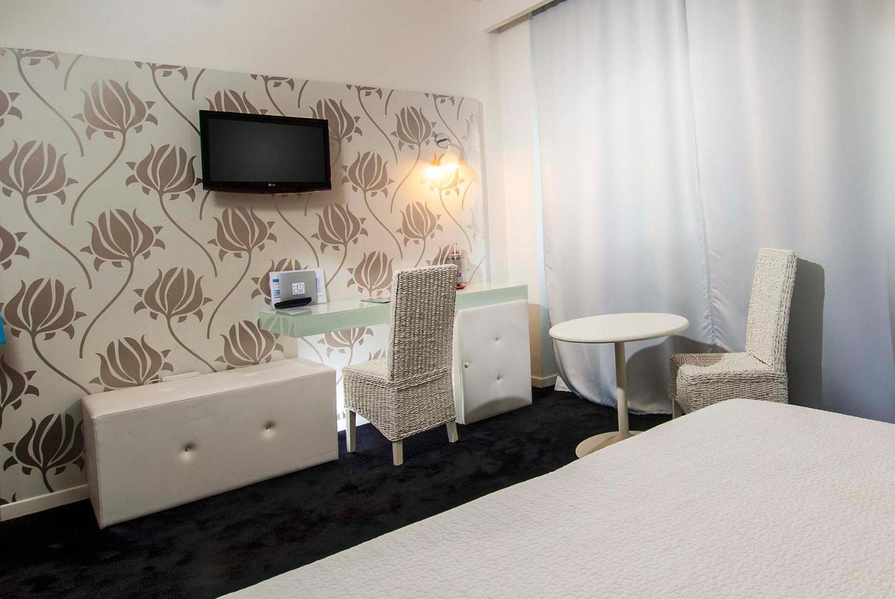 Hotel Mediterraneo Riccione Esterno foto