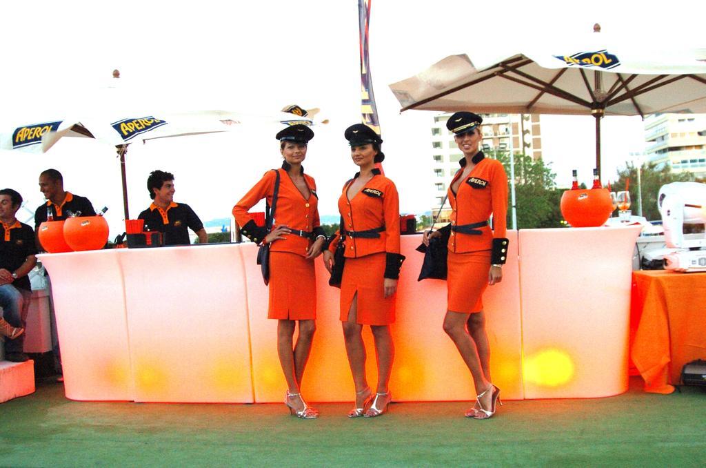 Hotel Mediterraneo Riccione Esterno foto